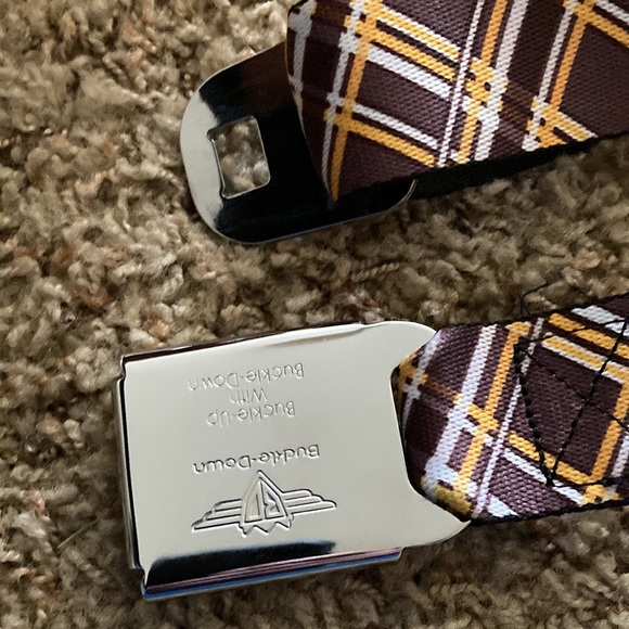 Buckle down wearable seat belt adjustable - Picture 4 of 4